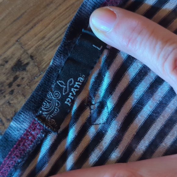 Prana Zoe Long Raglan Sleeve Scoop Neck Top. Stripes/Cloud Trim. Sz L. - Picture 5 of 11